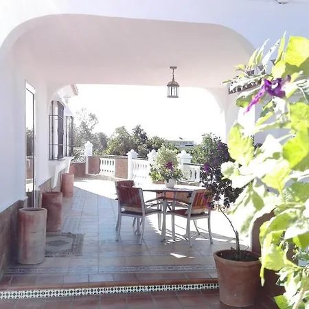 Holiday home Casa Paloma Blanca