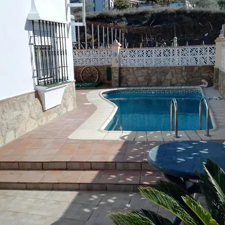 Holiday home Casa Paloma Blanca *